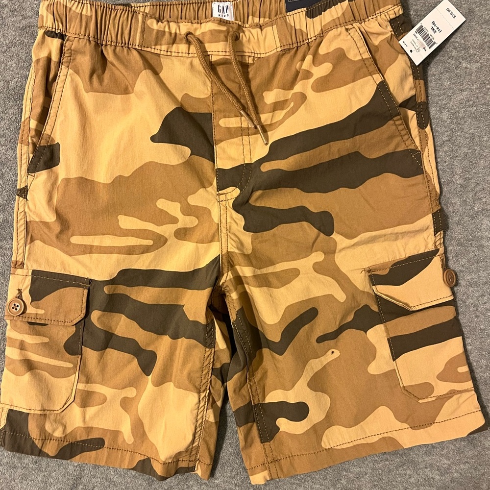 GAP Tan and Brown Cargo Shorts